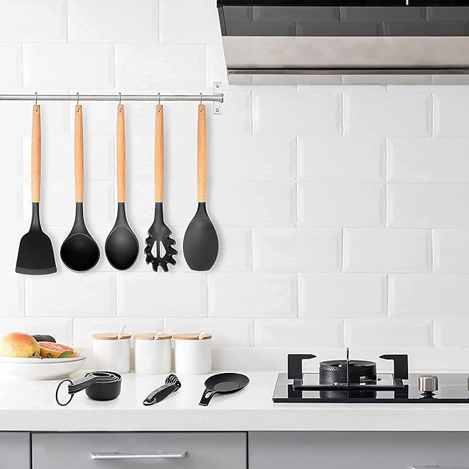 Kitchen Utensils Set, 33 pcs Non-Stick Silicone Cooking Utensils Set, Heat-Resistant Silicone, Wooden Utensils for Cooking, Kitchen Gadgets Spatula Set, Apartment Essentials Kitchen Set (Black)